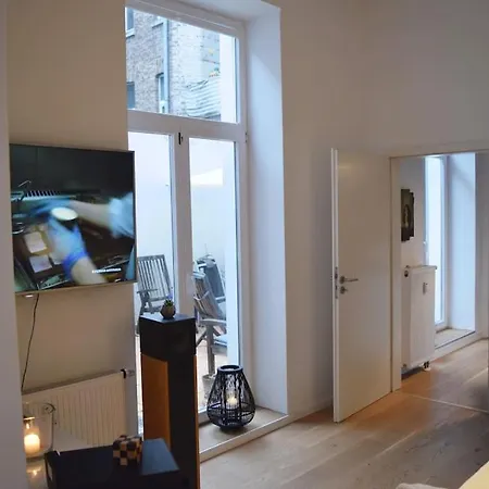 Hochwertige 4-zimmer-wohnung In Koln-sulz Apartment *