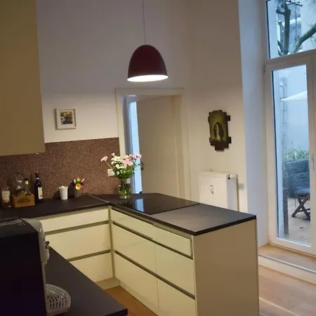 Hochwertige 4-zimmer-wohnung In Koln-sulz Cologne