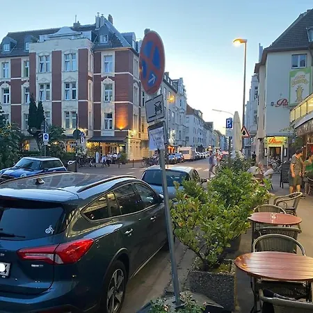 شقة Hochwertige 4-zimmer-wohnung In Koln-sulz *