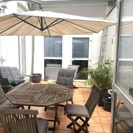 Apartment Hochwertige 4-zimmer-wohnung In Koln-sulz *