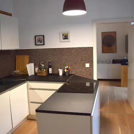 Hochwertige 4-zimmer-wohnung In Koln-sulz Cologne